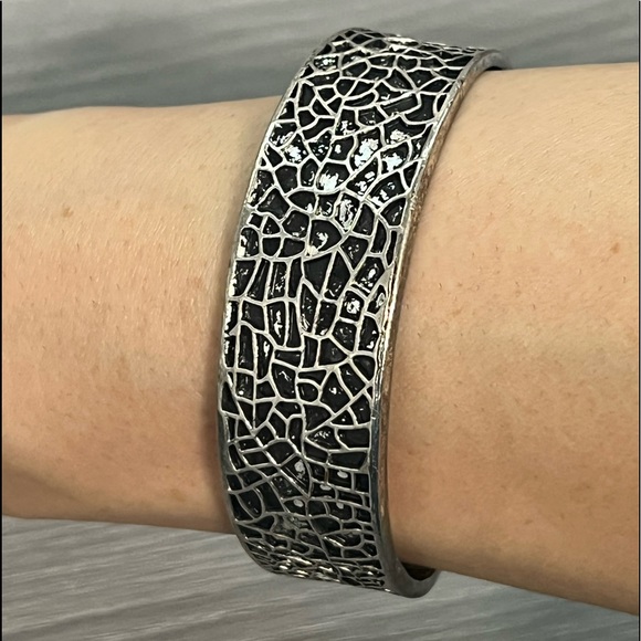 Jewelry - Vintage Silver Cuff Bracelet with Honeycomb or Spider's Web Design, Boho